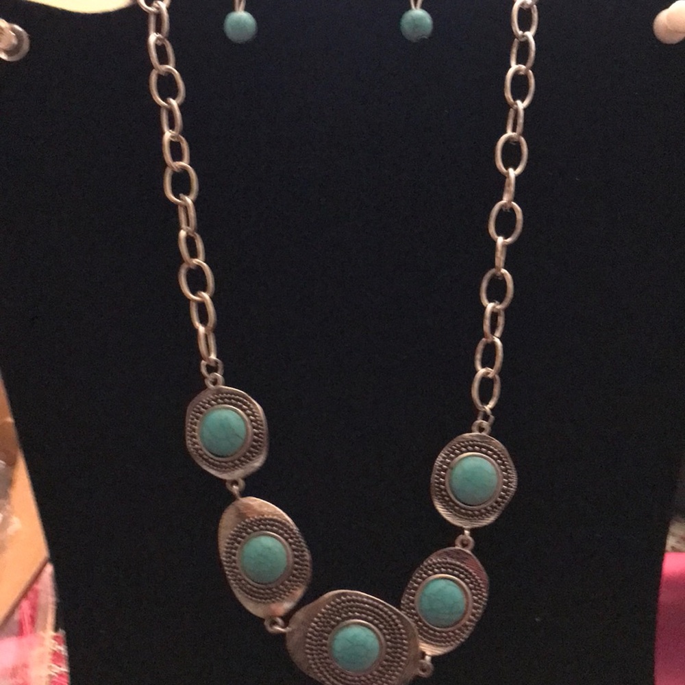 Ladies jewelry